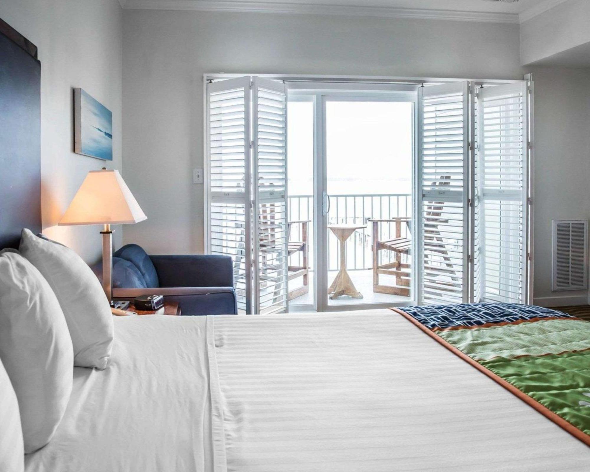 Island Inn & Suites, Ascend Hotel Collection Piney Point Buitenkant foto