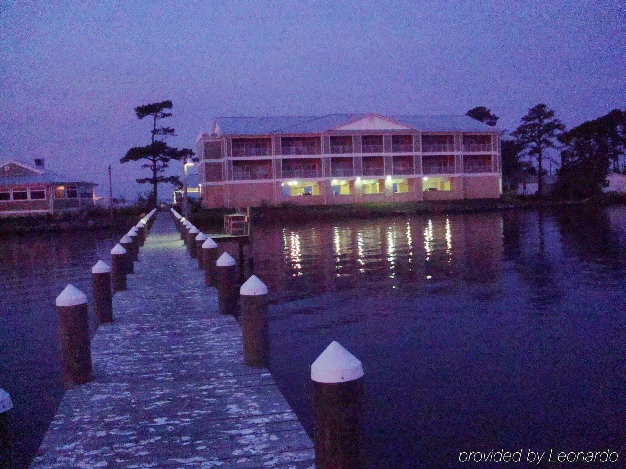 Island Inn & Suites, Ascend Hotel Collection Piney Point Buitenkant foto